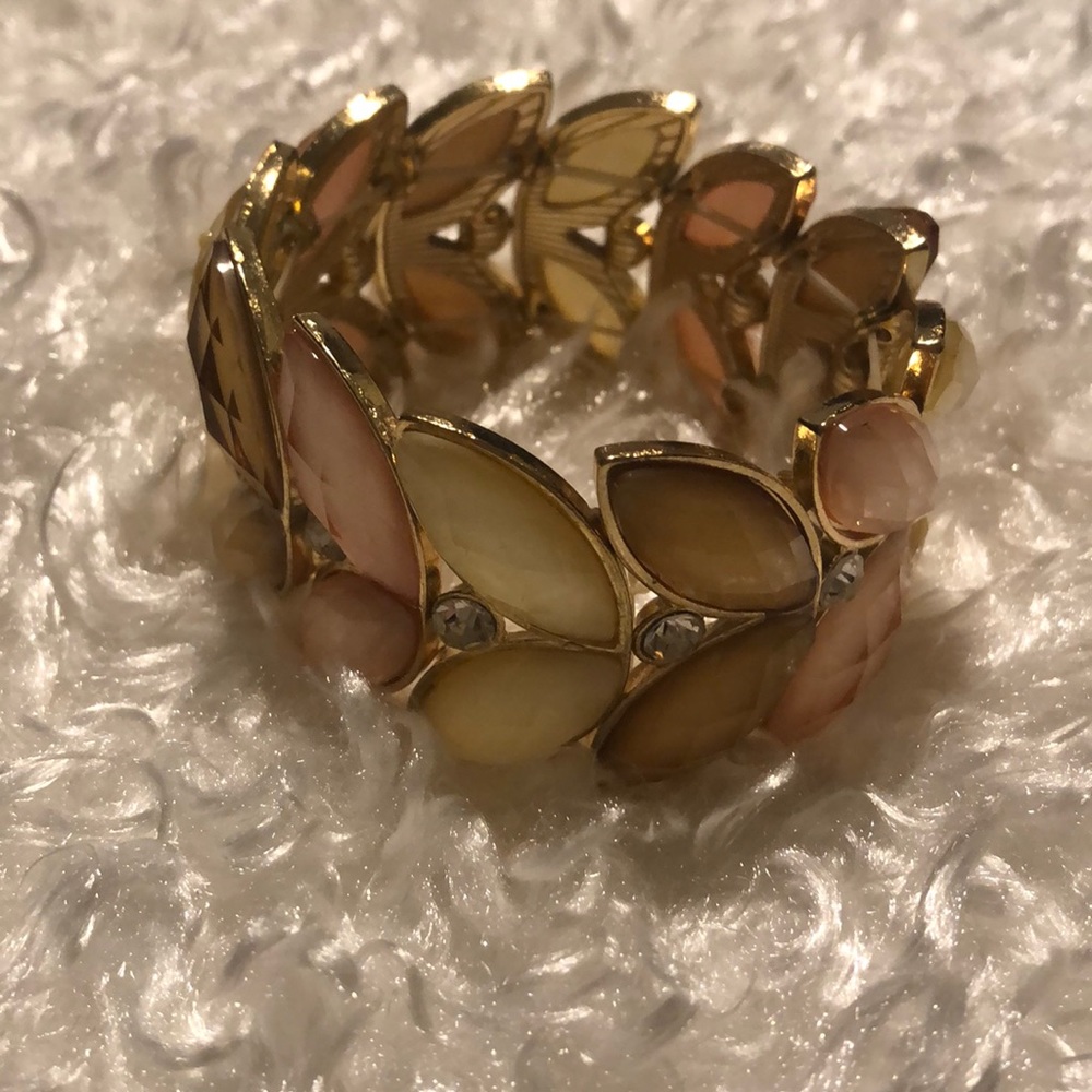 Bracelet rose pearl light amber color